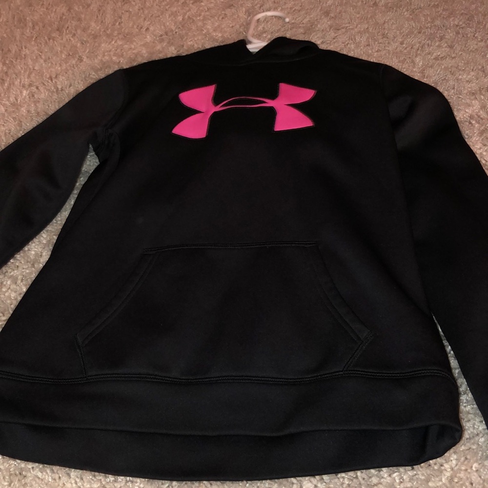 I am selling a black under armour sweatshirt
